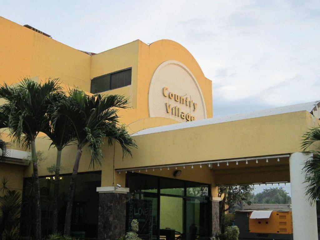 Country Village Hotel Cagayan de Oro Dış mekan fotoğraf