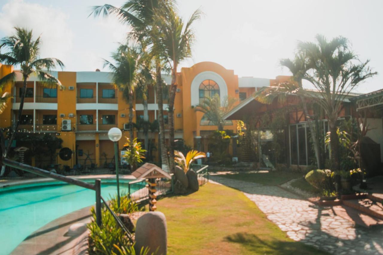 Country Village Hotel Cagayan de Oro Dış mekan fotoğraf