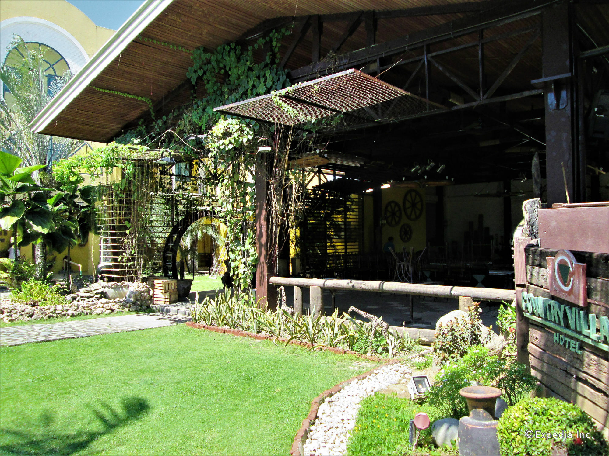 Country Village Hotel Cagayan de Oro Dış mekan fotoğraf